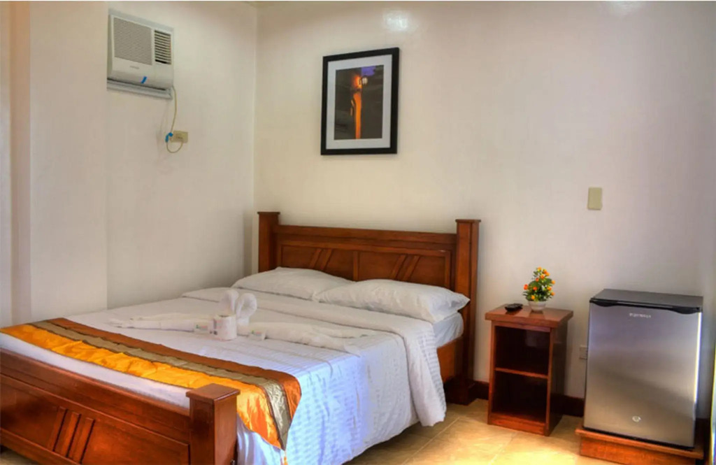 Angelyn's Dive Resort