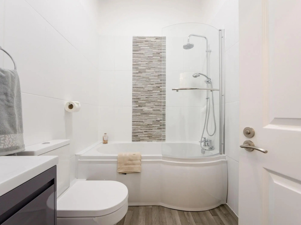 Lovely Folkestone Apartment Near Town Center And Sandgate Beach
