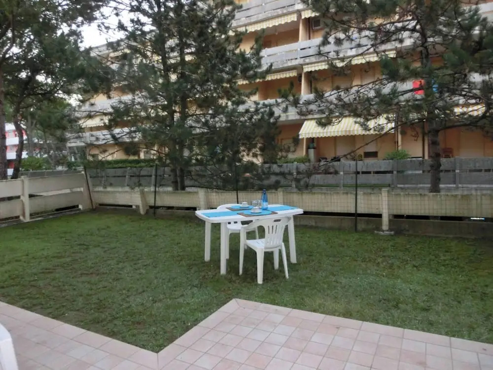 Comfortable Flat Near the sea With Garden