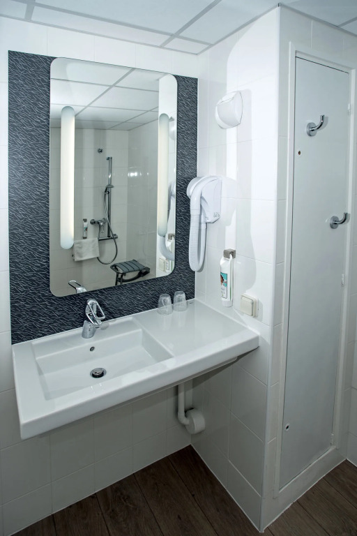 ibis Nîmes Ouest