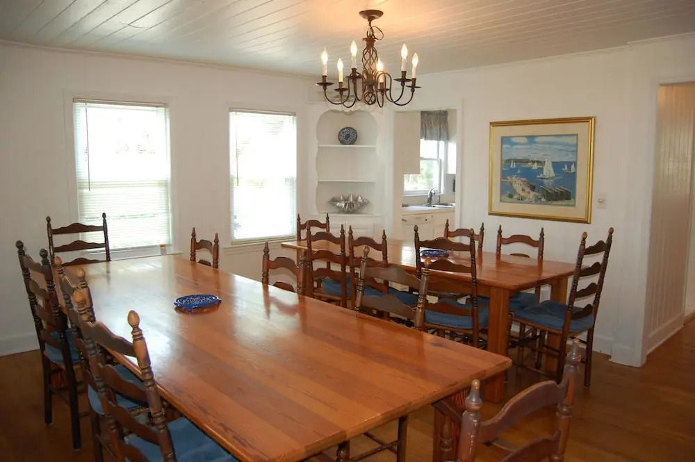 E-Z Does It - 7 Br Home