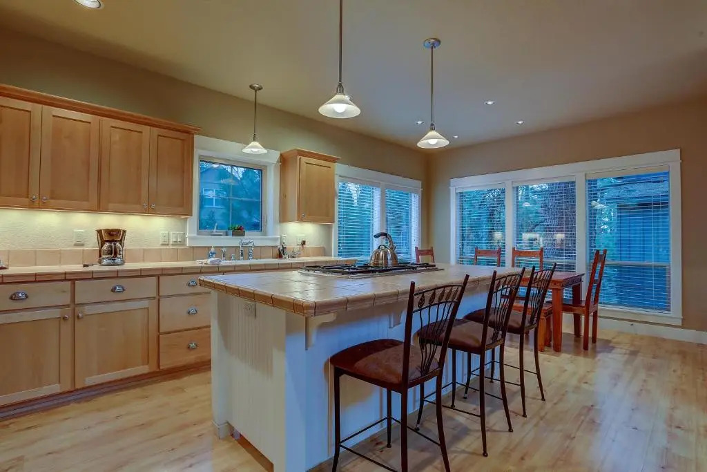 Big Pine-AC-3BR/2.5BA