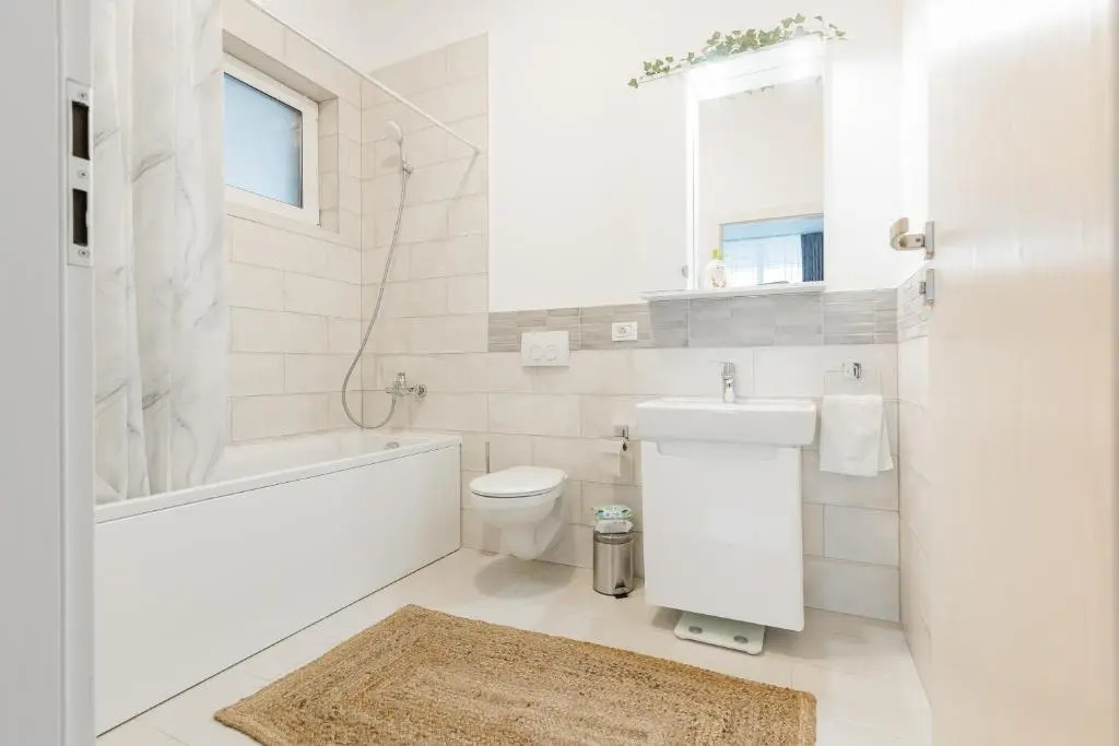 Essenza Charming Two Bedroom Apartment