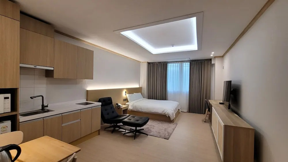 World Tourist Hotel
