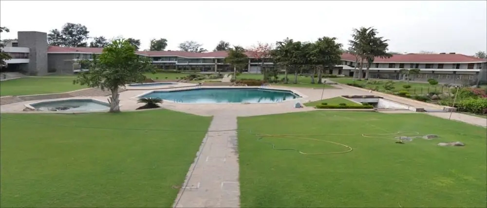 Hotel Raj Hans, Faridabad