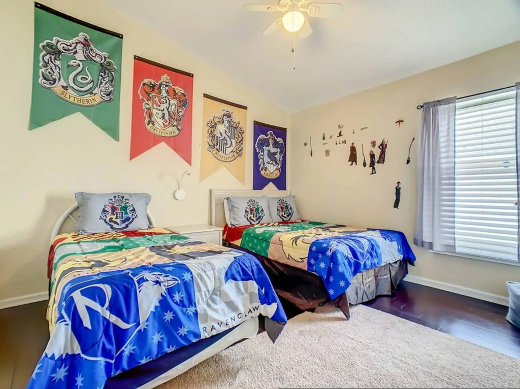 Private pool, hot tub & games - minutes to Disney