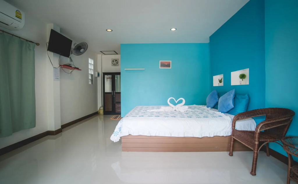 Tharadol Beach Resort