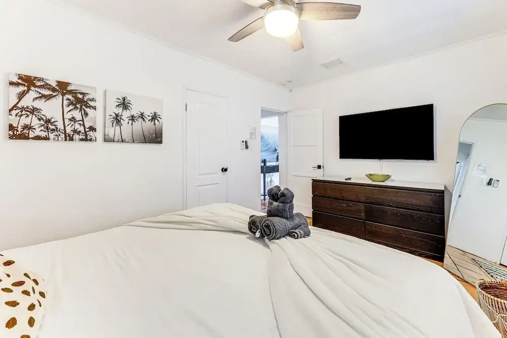 5 Mi to Las Olas Beach! Bright Home w/ Fenced Yard