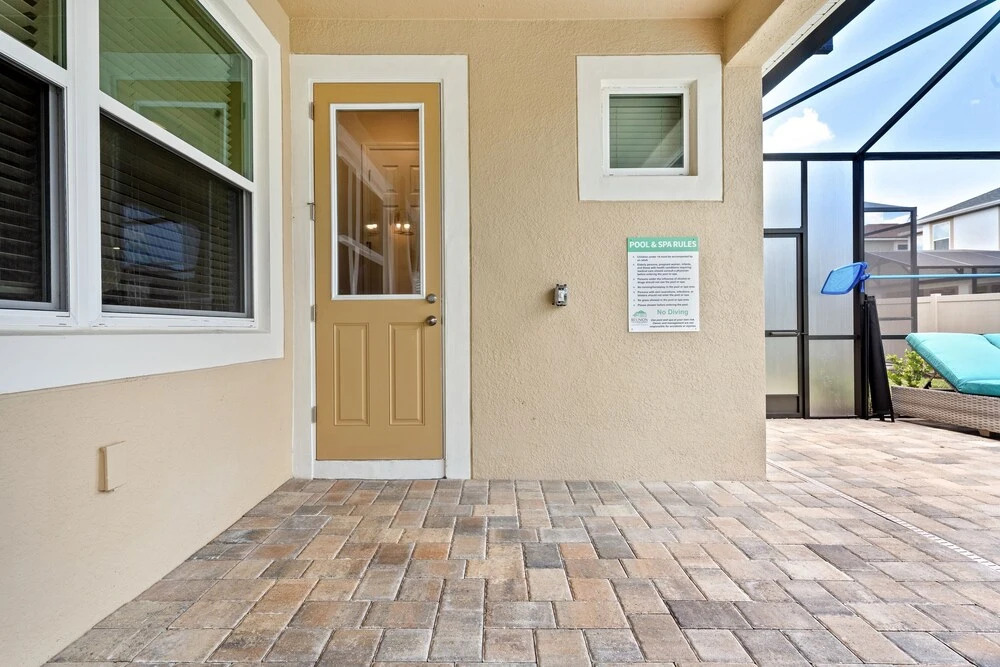 So_956r Florida Shores 9 Bedroom Home