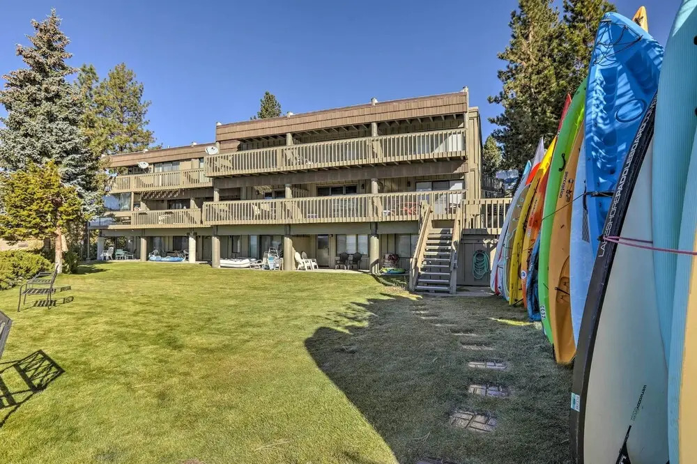 Comfy Lake Tahoe Condo w/ Private Beach Access!