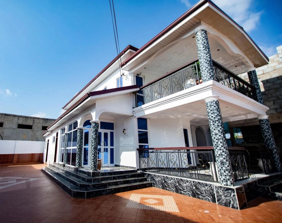 Aduk Guest House