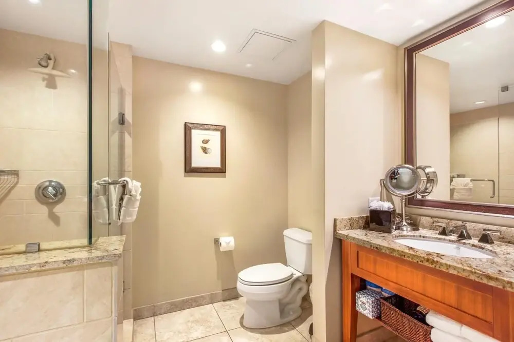 K B M Resorts- HKH-323 Upgraded Studio, ocean views, private balcony, easy beach access