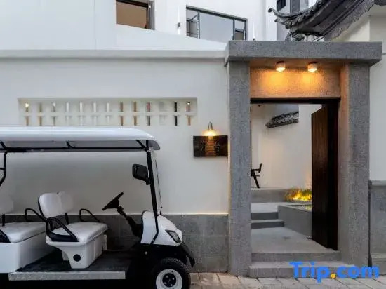 Tingxi Homestay (Dali Ancient City South Gate)