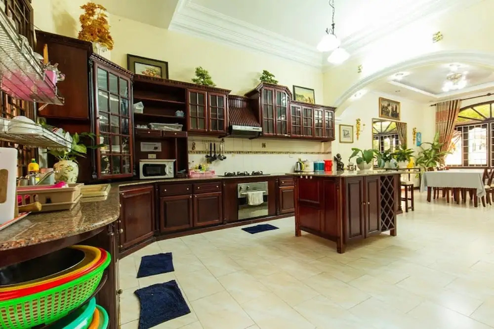 Villa 5 Lạc Long Quân - Bãi Sau