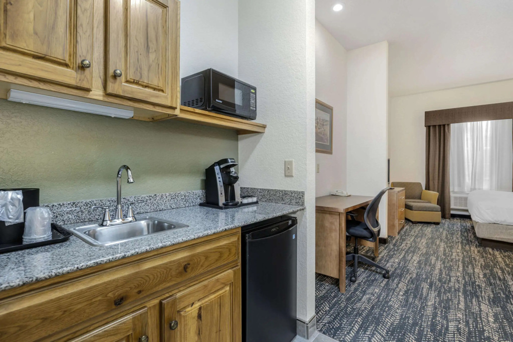 Comfort Inn & Suites Mt Rushmore