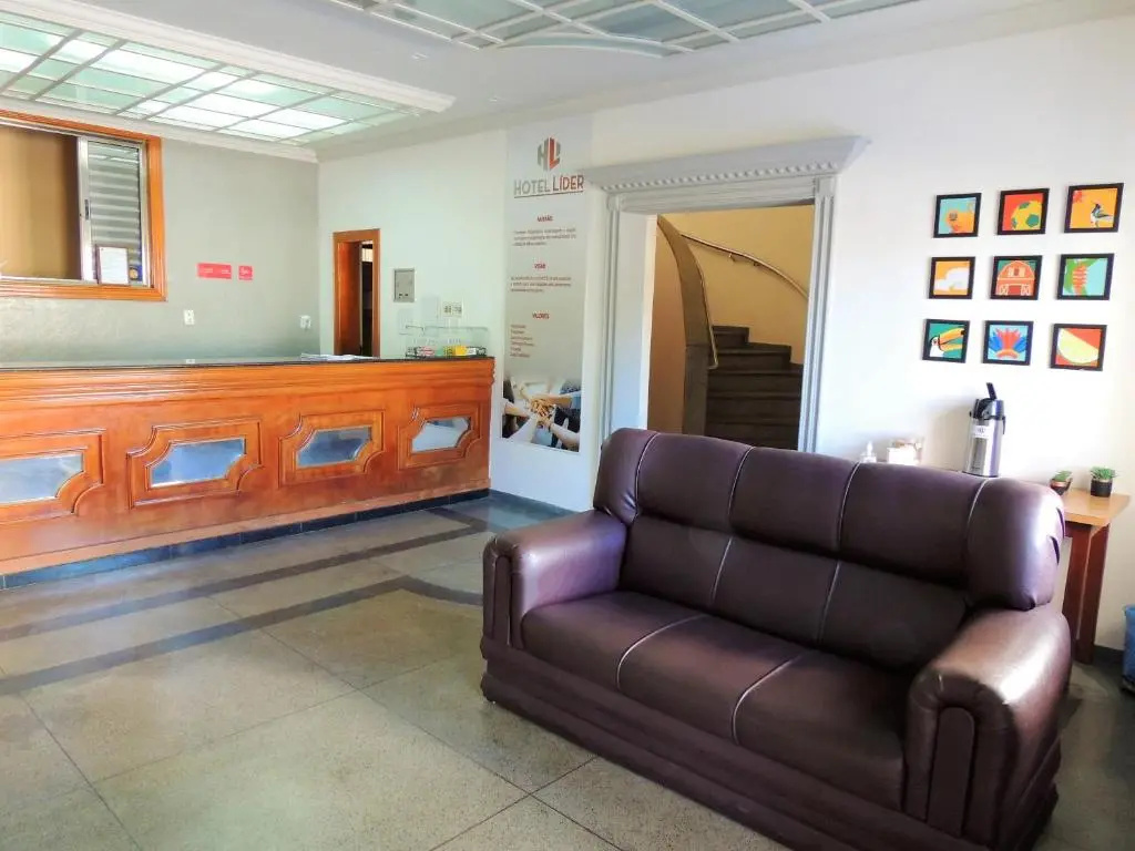 Hotel Líder