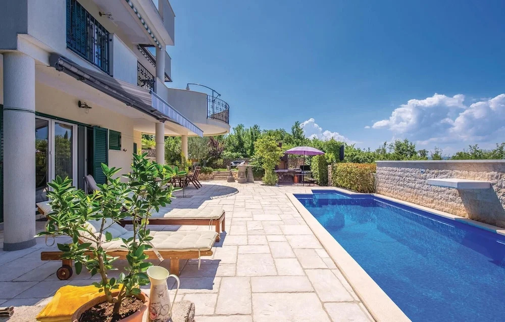 Beautiful Home in Jadranovo With Wifi and 3 Bedrooms