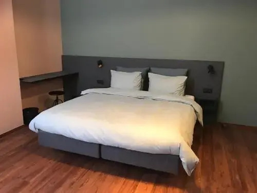 B&B Inn Between