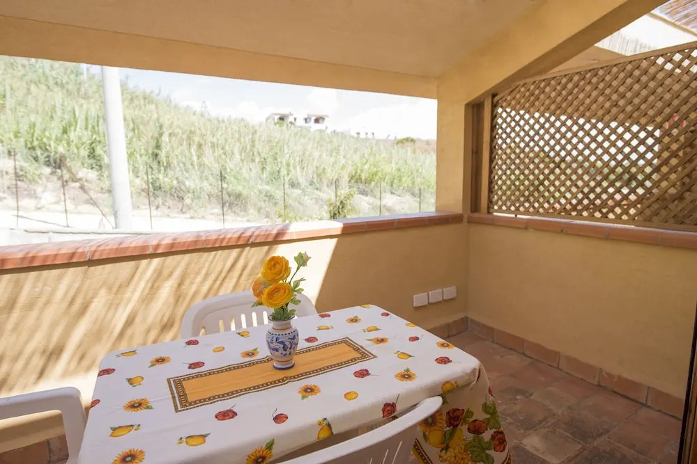 Case Vacanza Renella 3 Beds Balcony, Wifi, Self-catering, 200mt From the sea