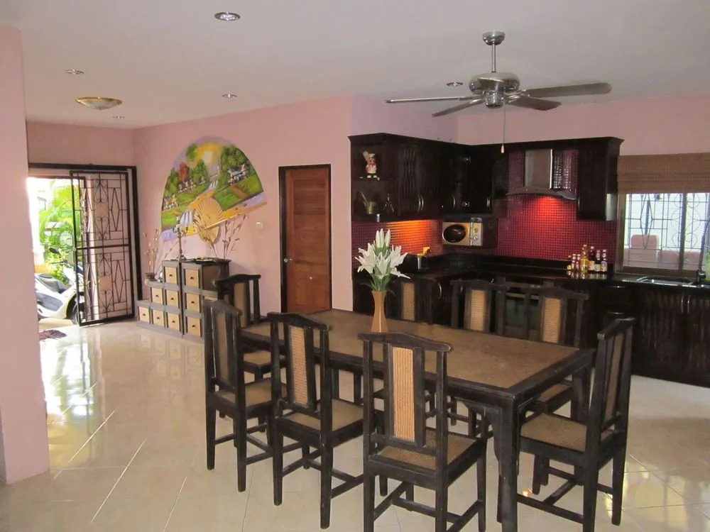Baan Kanittha - 5 Bedrooms Pool Villa