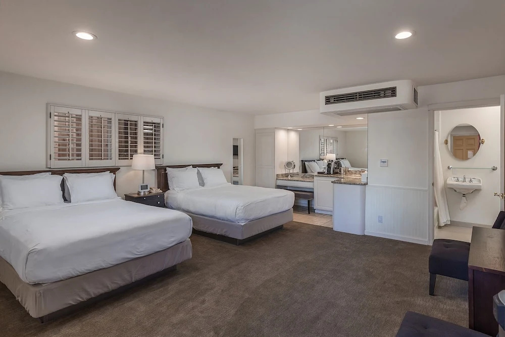 Saratoga Oaks Lodge