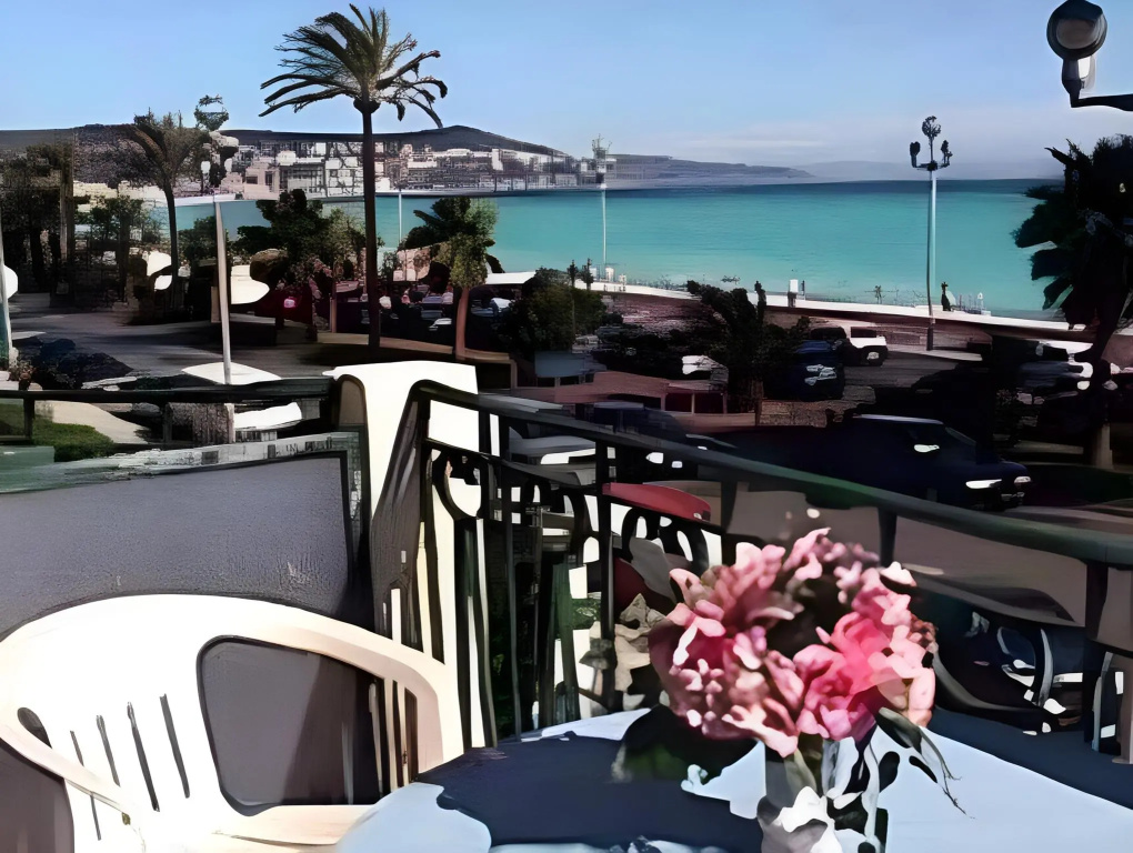 Hotel Flots dAzur Promenade des Anglais