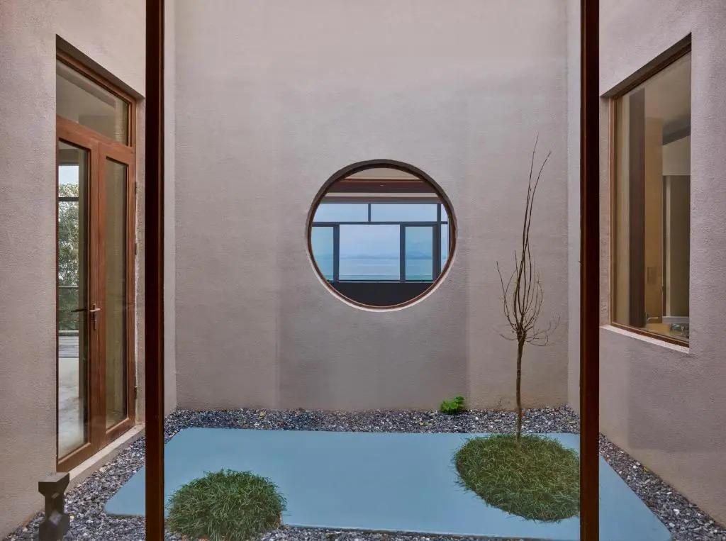 Lushan West Sea Resort, Curio Collection by Hilton
