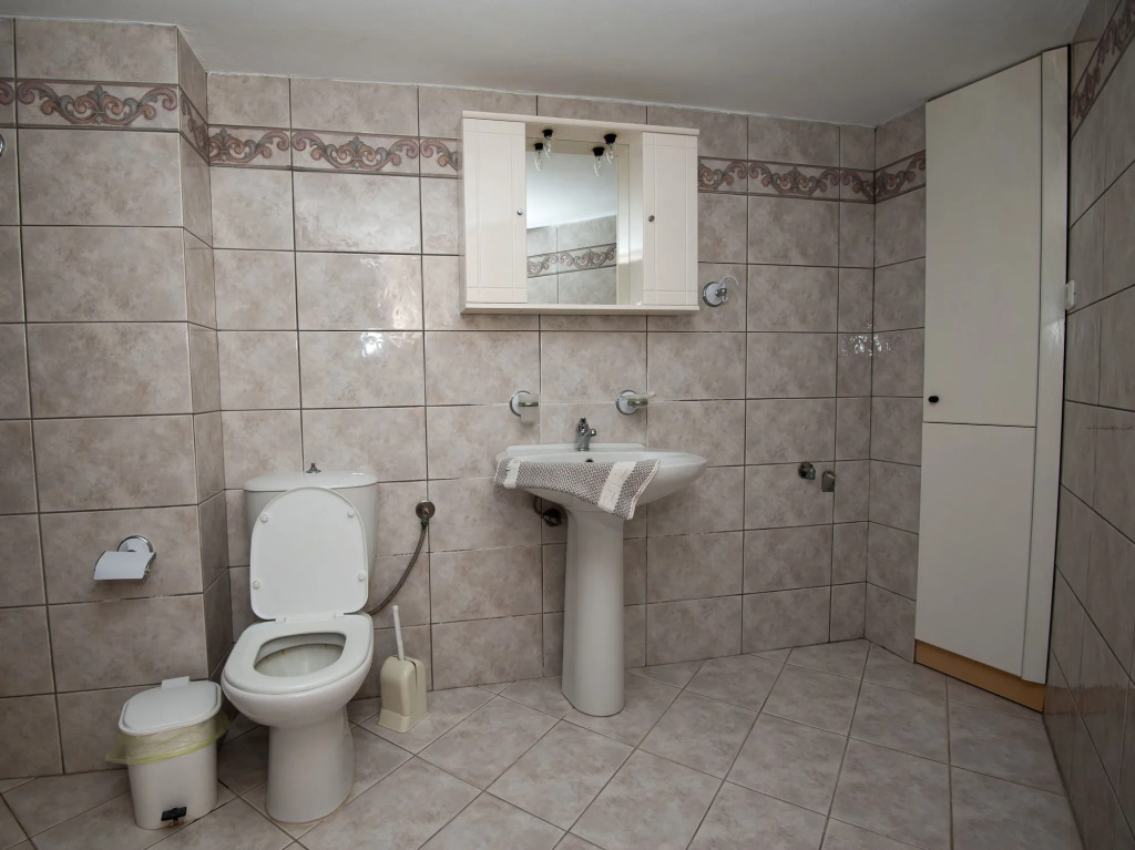 Sunrise Studios & Apartments