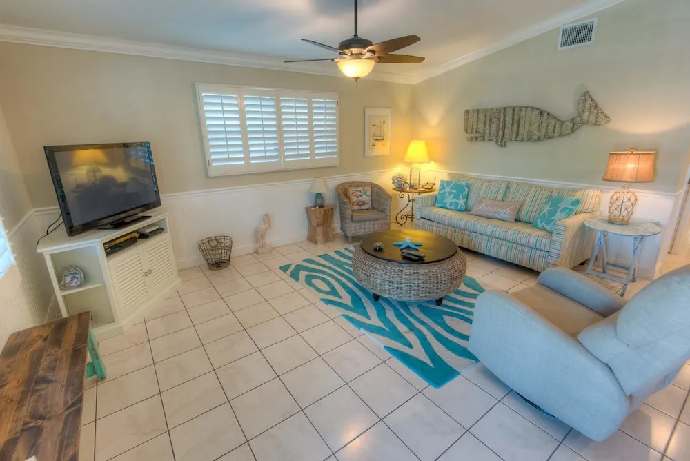 Island Breeze Apartment 2