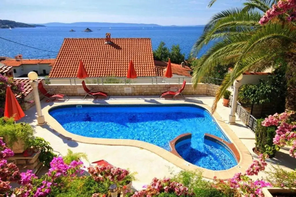 Holiday Home Bugenvilija