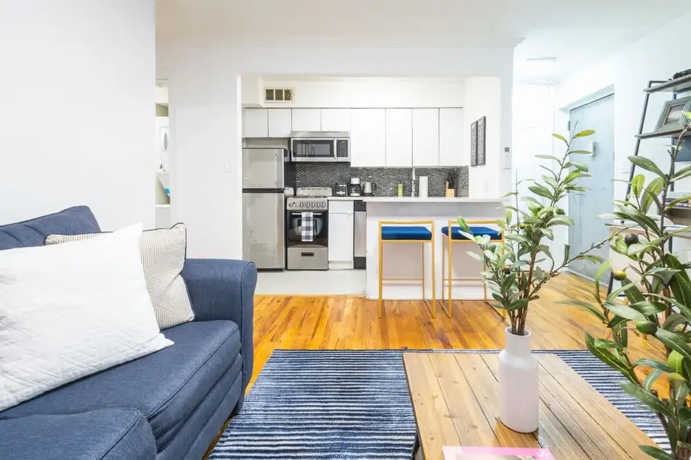 26-1c Gramercy Large 1BR WD