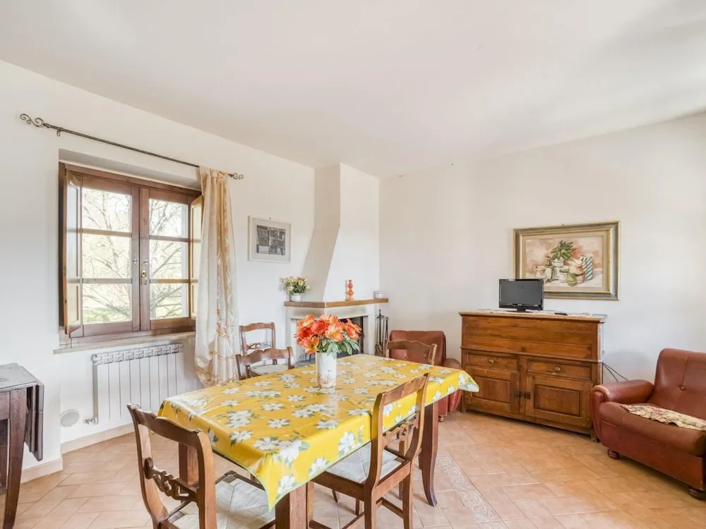 Apartment near Donatello Sculpture
