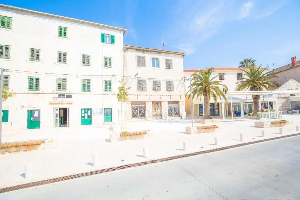 Luxury Old Town Apartment I&I