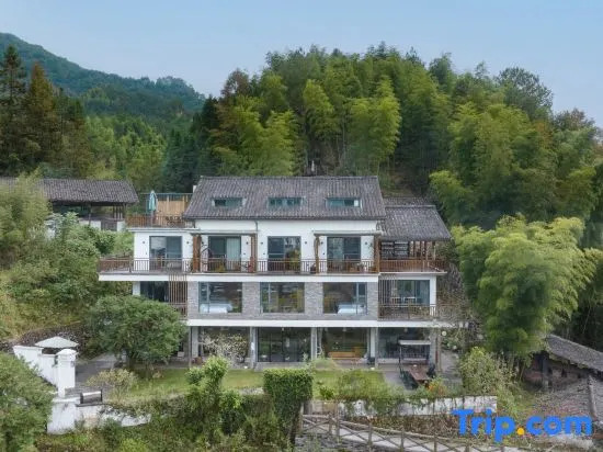 Longquan Moshangguiren Homestay (Baoxi Scenic Area)