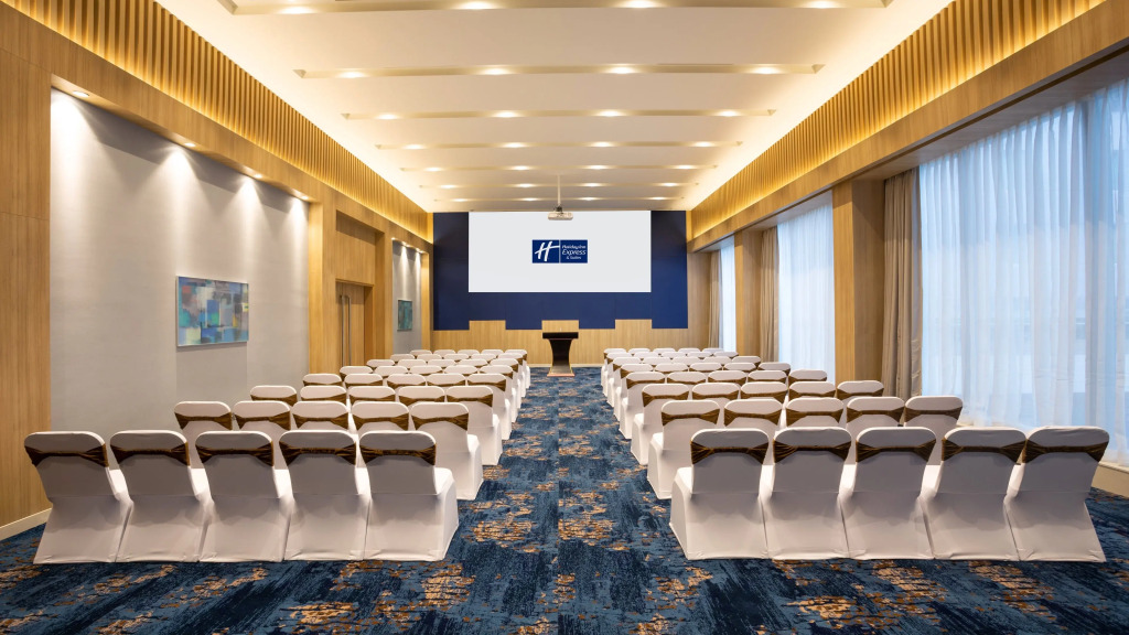 Holiday Inn Express & Suites Bengaluru Old Madras Road by IHG