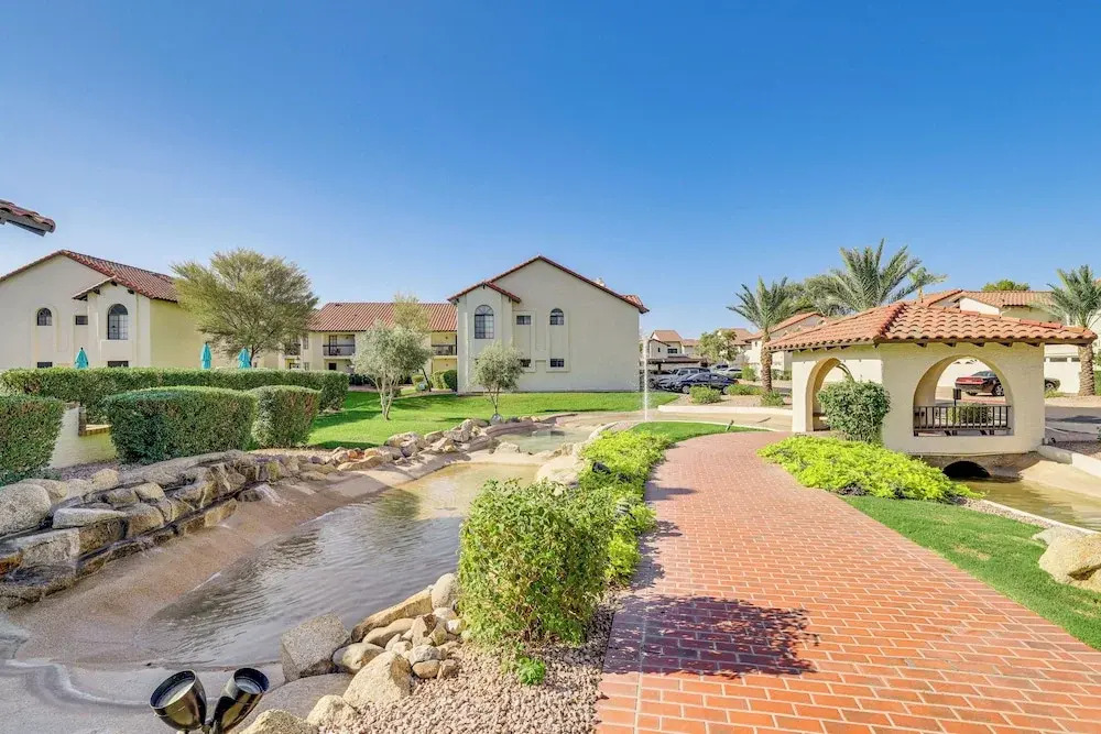 Quiet Condo w/ Pool Access, Near Arizona Boardwalk
