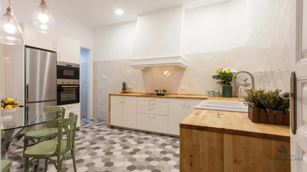 Living4Malaga Aduana Presidential
