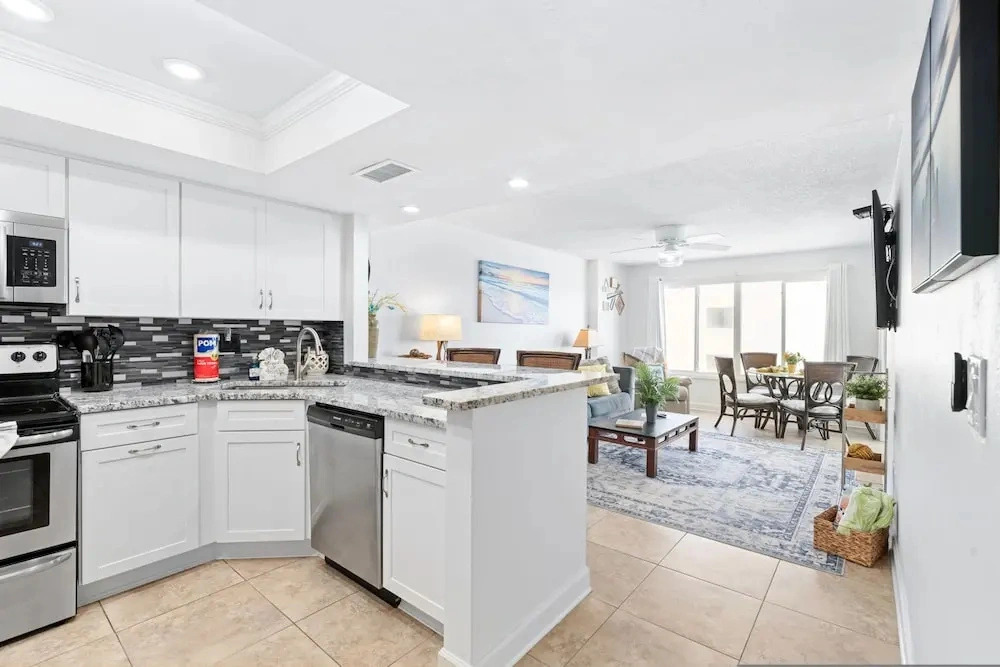 Ocean View 2BR Condo Daytona Shores FL Sleeps 4