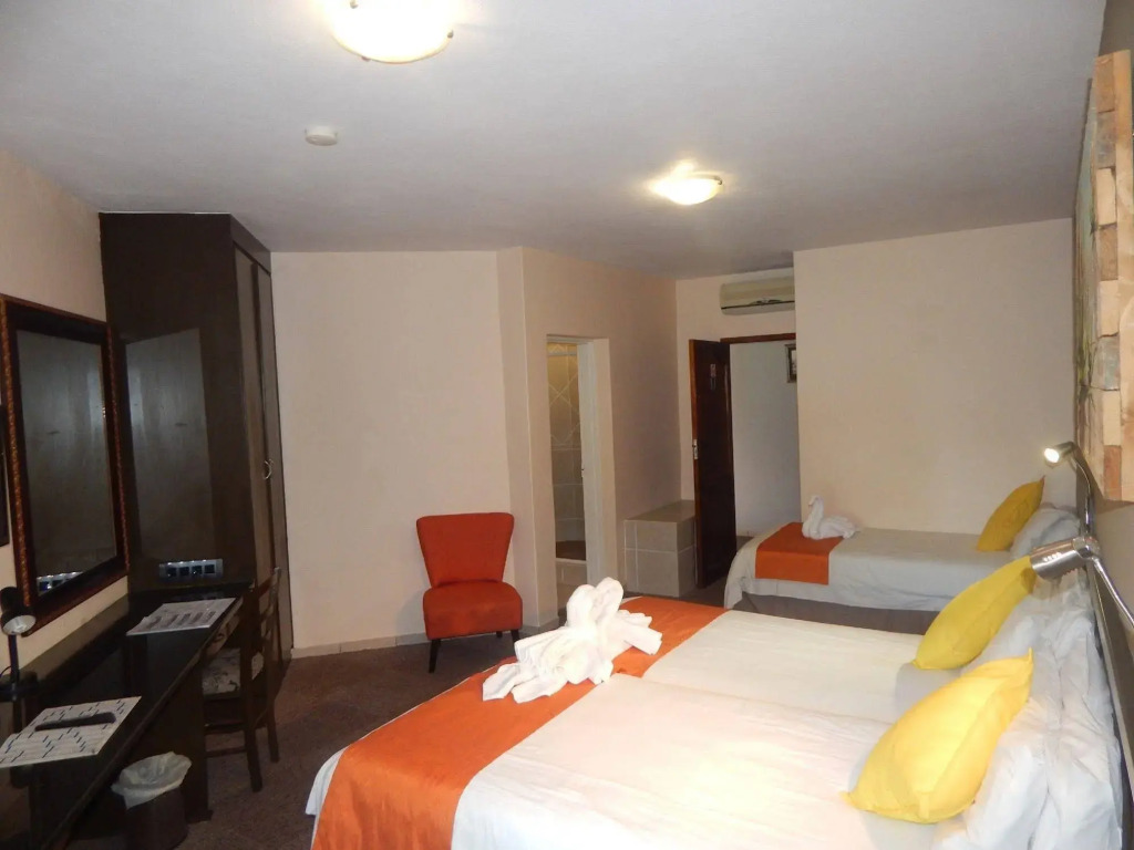 Elephant Lake Hotel