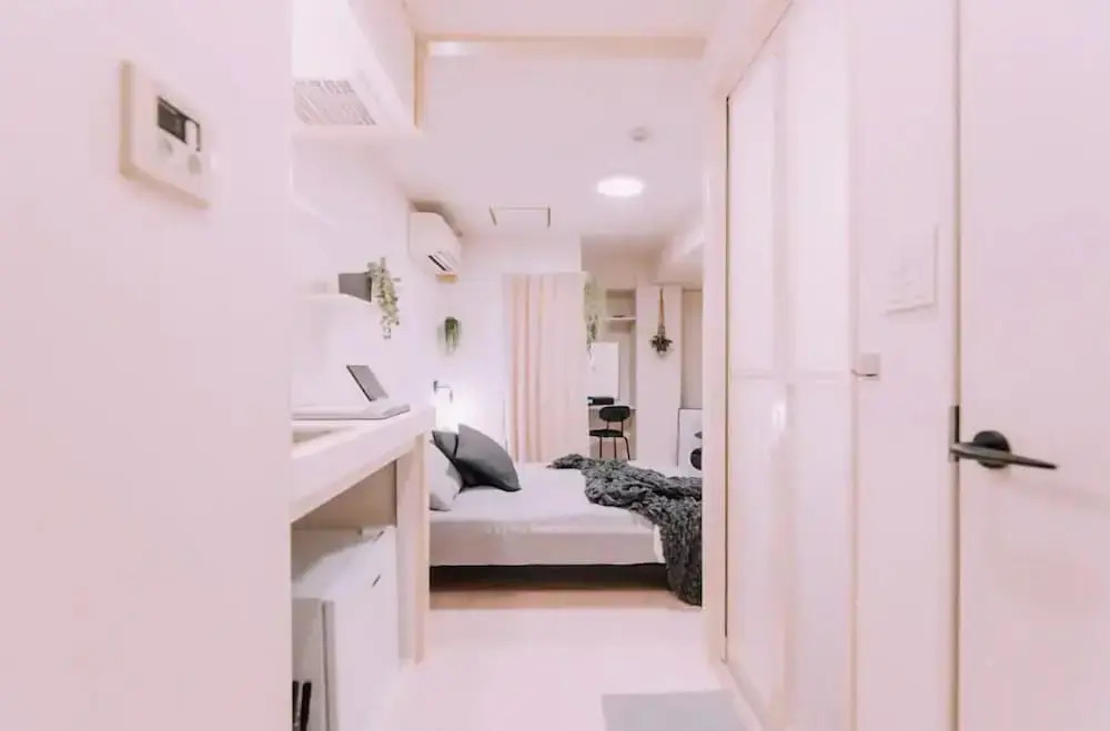 Minimalist Loft 405