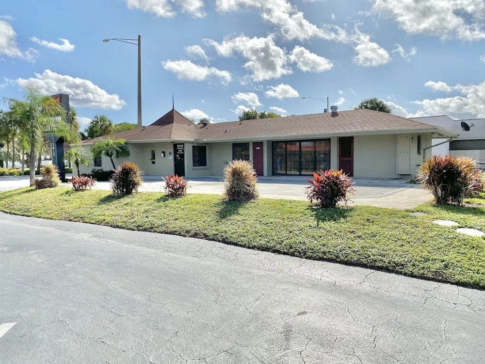 Budget Inn South