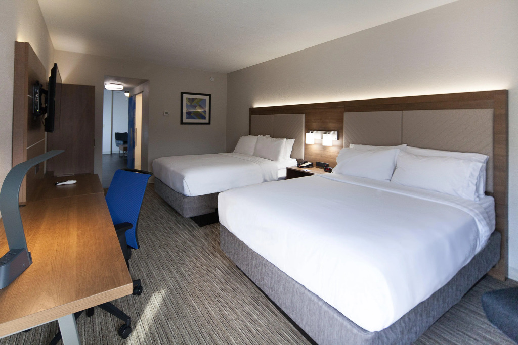 Holiday Inn Express Hotel & Suites Nashville Brentwood 65S
