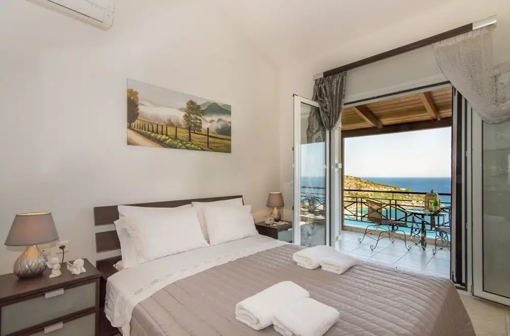 Coastal Paradise Found - Komis Private Pool Retreat