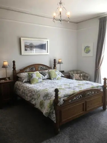 Cookshayes Country Guest House