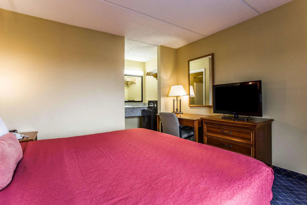 Rodeway Inn Charlotte Downtown