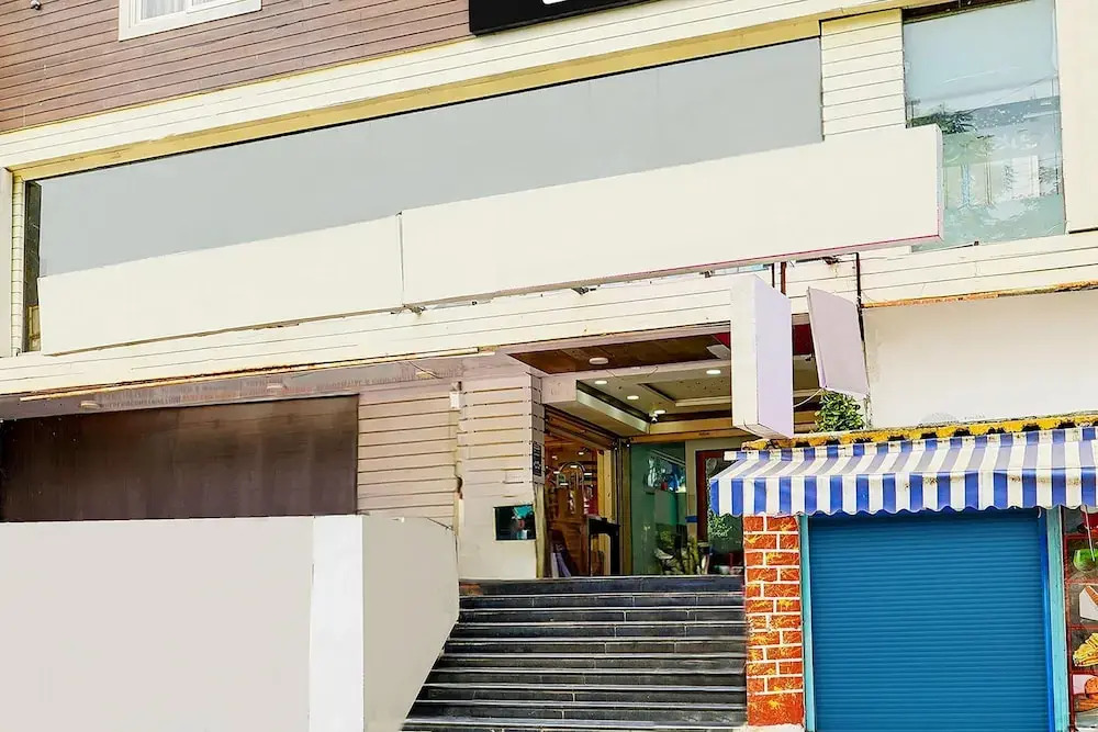 Stylish Stays at MG Road Near Commercial Street