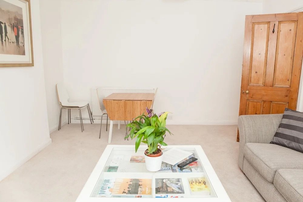 Lovely 1 Bed Self-Contained Flat in Greenwich