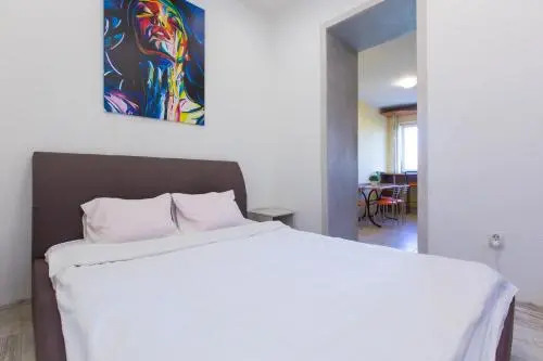 Apartment on Svobody avenue 22