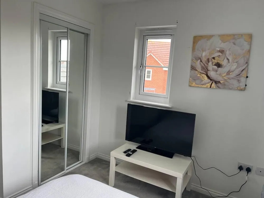Remarkable 3-bed House in Wirral