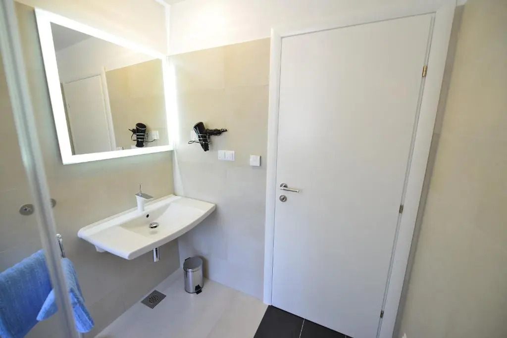 Apartments Petrovac